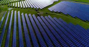 Hava görünümünde güneş panelleri