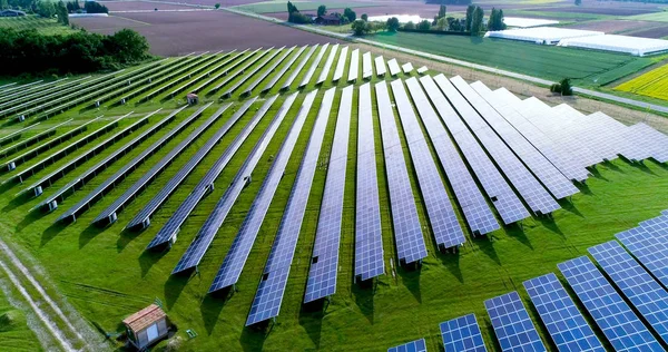 Paneles Solares Vista Aérea — Foto de Stock