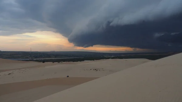 Fırtına bulutları, Phan Thiet, Vietnam