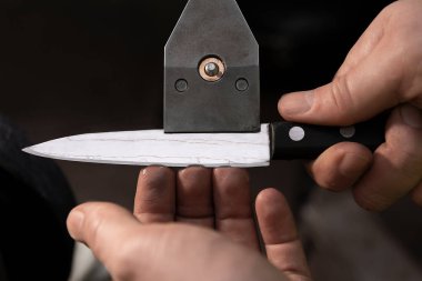 Bilenmiş bıçak kenar pürüzleri için kontrol