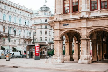 Vienna, Avusturya - 8 Mayıs 2018: Devlet Opera Binası Viyana, Avusturya'da bina. Şehir sightseing.