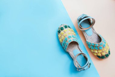 Ayakkabılarla ile yaz flatay