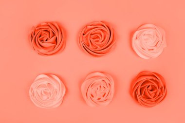 Mercan güzel çiçek şeklinde beze flatlay renk.