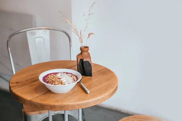 Миска смузи на завтрак — стоковое фото