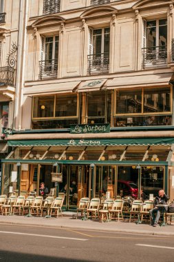Fransız kafe terası