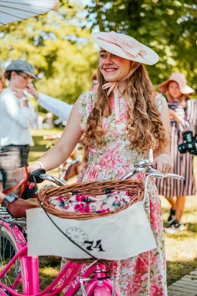 Kiev Ukrayna Retro Cruise Mayıs 2019