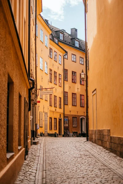 Старые улицы Стокгольма — стоковое фото