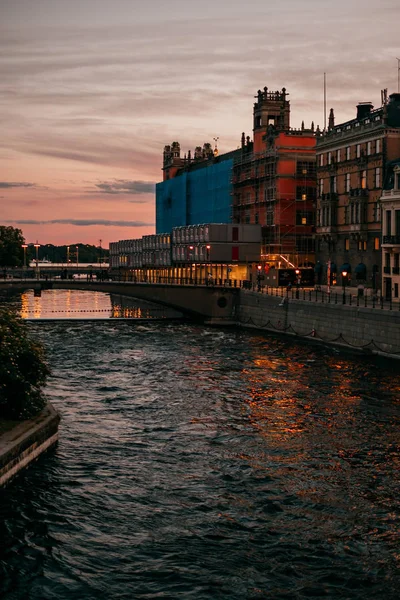 Hermoso paisaje urbano de Estocolmo al atardecer —  Fotos de Stock