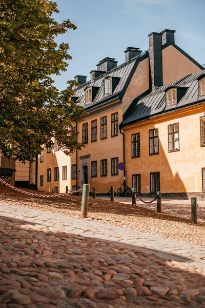 Antiguas calles de Estocolmo con arquitectura histórica —  Fotos de Stock