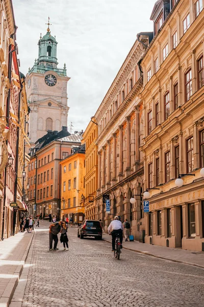 Alte Straßen Stockholms mit historischer Architektur — Stockfoto
