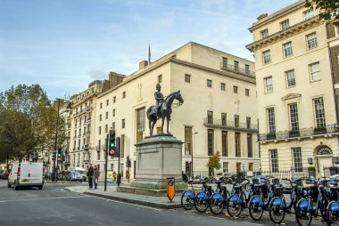 Londra, İngiltere, 30 Ekim 2012: Portland yerde heykel