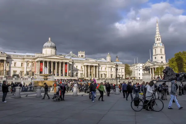 London, UK, 30 October 2012: Trafalgar Square — Stock Photo, Image