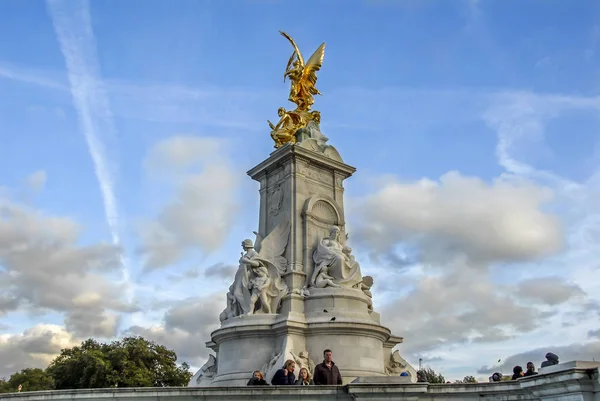 Londyn, Uk, dnia 30 października 2012 r.: Queen Victoria Memorial — Zdjęcie stockowe