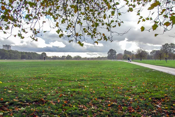 London, Wielka Brytania, 1 listopada 2012: Hyde Park — Zdjęcie stockowe