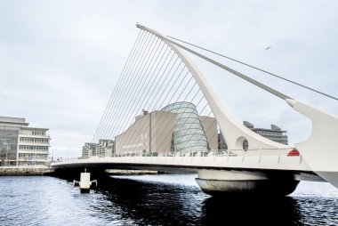 Dublin, İrlanda, 24 Ekim 2012: Samuel Beckett Köprüsü