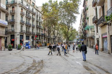 Barselona, İspanya, 28 Ekim 2011: Placa de Catalunya Caddesi