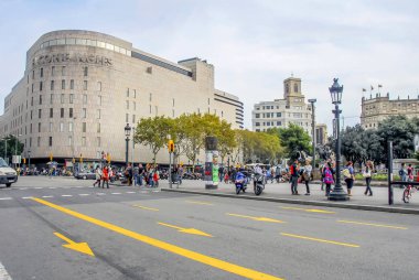 Barselona, İspanya, 28 Ekim 2011: Bina El Corte Ingles