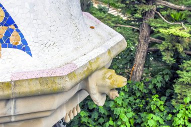 Barselona, İspanya, 28 Ekim 2011: Park Guell Leon heykeli