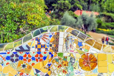 Barselona, İspanya, 28 Ekim 2011: Park Gue, seramik motifleri