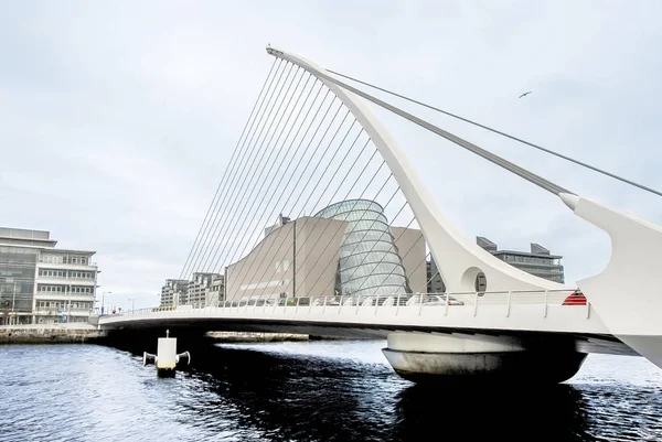 Dublin, İrlanda, 24 Ekim 2012: Samuel Beckett Köprüsü