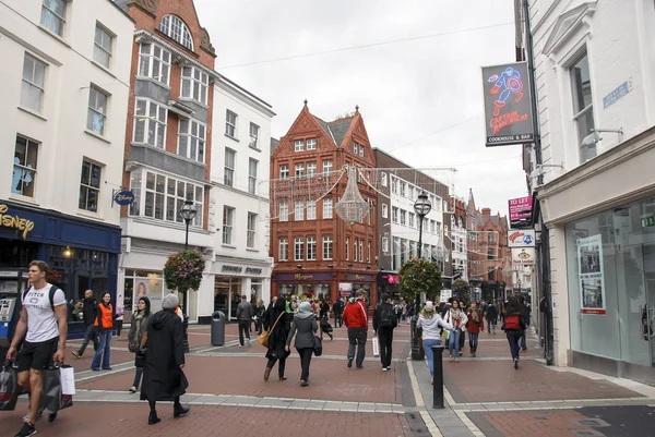 Dublin, İrlanda, 24 Ekim 2012: binalar ve sokak görünümü