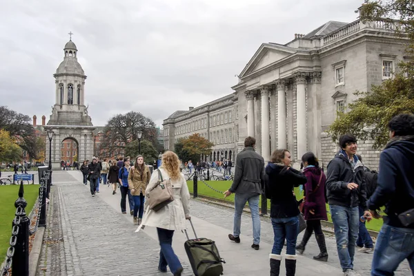 Dublin, İrlanda, 27 Ekim 2012: Trinity College Üniversitesi 