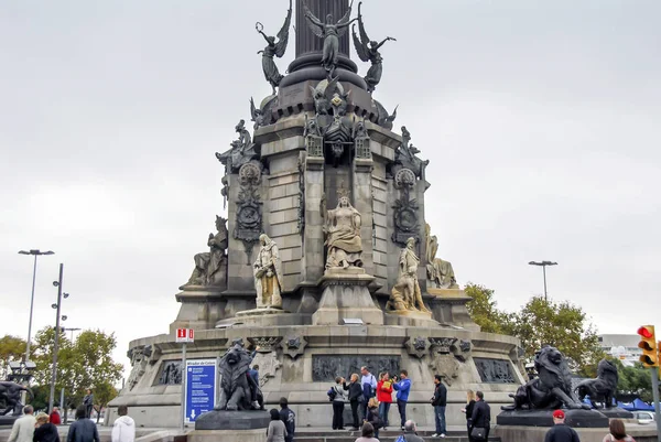 Barcelona, España, 28 de octubre de 2011: Monumento a Colón —  Fotos de Stock