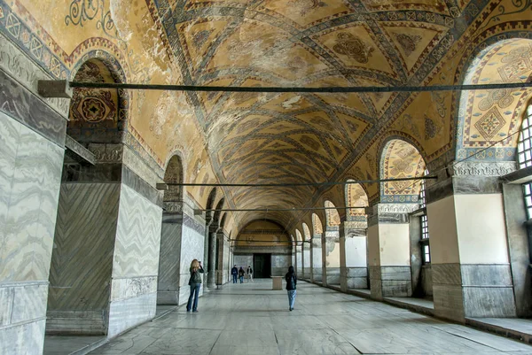 Istanbul, Turkey, 9 May 2006: Hagia Sophia Corridor — Stock Photo, Image