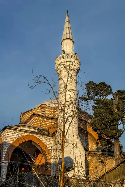 Istanbul, Turkiet, 31 mars 2006: Rumi Mehmet Pasha-moskén är en — Stockfoto