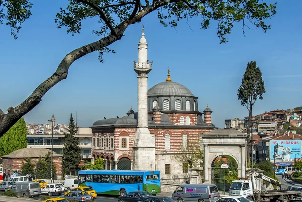 Istambul, Turquia, 22 de abril de 2006: Sebsefa Mesquita é um mo otomano — Fotografia de Stock