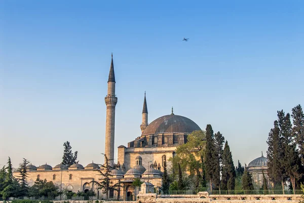 Istambul, Turquia, 21 de abril de 2006: Mesquita Yavuz Selim é um otomano — Fotografia de Stock