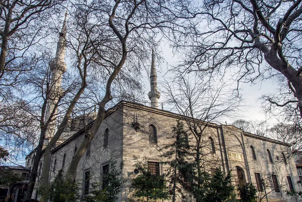 Стамбул, Турция, 31 марта 2006 г.: Мечеть Йени Валиде - это Оттава — стоковое фото