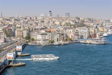 Istanbul, Türkiye, 25 Nisan 2006: Karaköy Beyoğlu dağ içinde