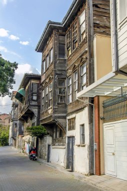Istanbul, Türkiye, 26 Mayıs 2006: eski Ihsaniye ahşap evlerde