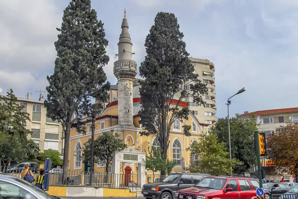 Istambul, Turquia, 19 de outubro de 2008: Mesquita Zuhtu Pasha é um Otto — Fotografia de Stock