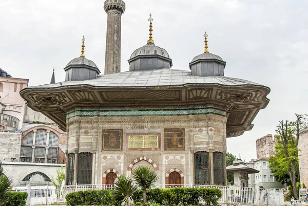 Istambul, Turquia, 19 de janeiro de 2014: III. Ahmet Fountain é um Ott — Fotografia de Stock