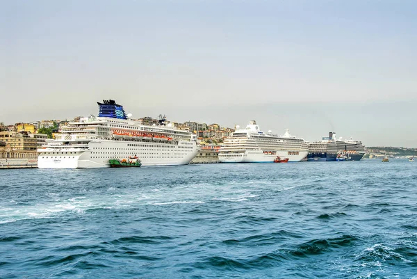 Istanbul, Türkiye, 17 Mayıs 2013: Karaköy Beyoğlu distri