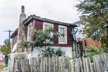 Istanbul, Türkiye, 15 Kasım 2017: eski Istanbul ahşap evleri ı