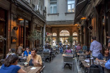 Istanbul, Türkiye, 8 Haziran 2018: tünel geçit, Istiklal Caddesi, Bey