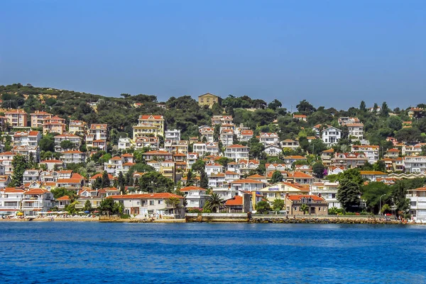 2011 年 7 月 20 日にトルコのイスタンブール: Kinali 島、プリンセス諸島 d — ストック写真