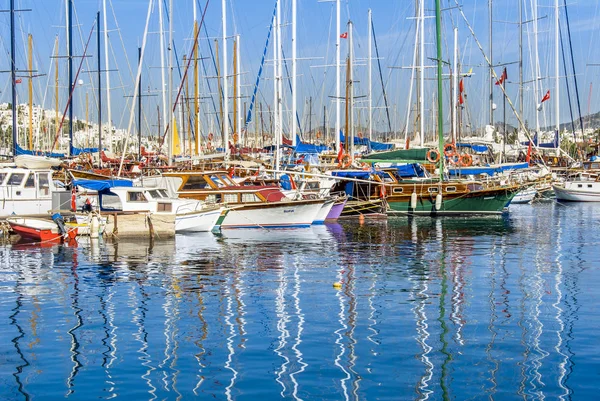Bodrum, Türkiye, 20 Mayıs 2010: Bodrum Marina'da Yelkenliler