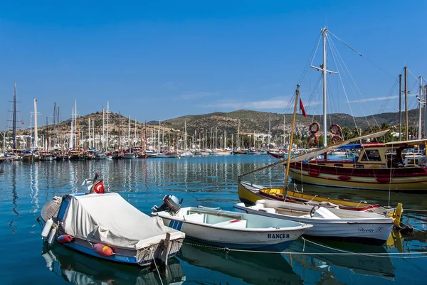 Bodrum, Türkei, 25. Mai 2010: Segelboote im Yachthafen — Stockfoto