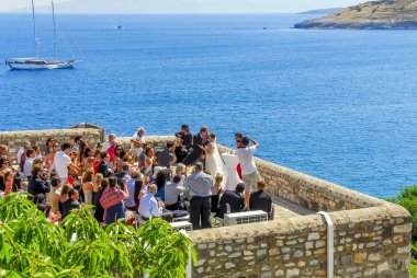 Bodrum, Türkiye, 30 Mayıs 2010: Bodrum Kalesi, düğün töreni