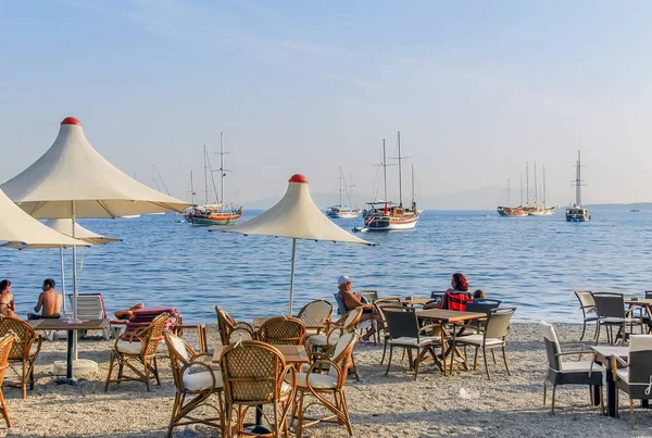 Bodrum, Türkiye, 31 Mayıs 2010: plaj ve yelkenli