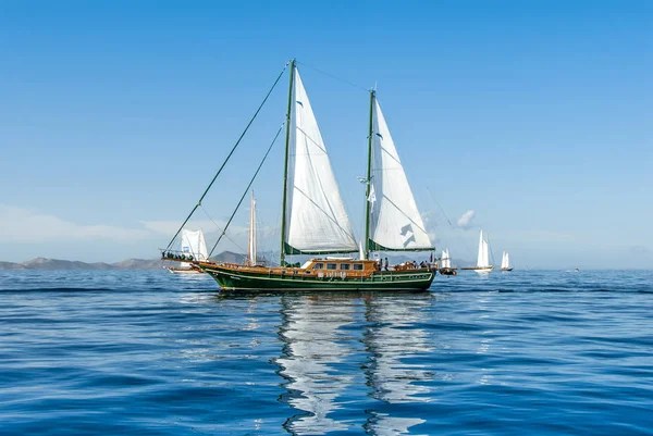 Bodrum, Törökország, 2010. október 20.: Bodrum kupa, vitorlások — Stock Fotó