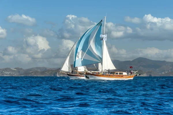 Bodrum, Törökország, 2010. október 20.: Bodrum kupa, vitorlások — Stock Fotó