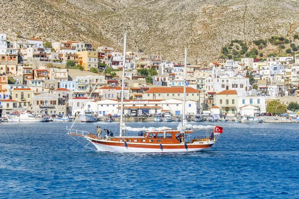 Kalymnos insel, griechenland; 22. oktober 2010: bodrum cup rennen, gule — Stockfoto