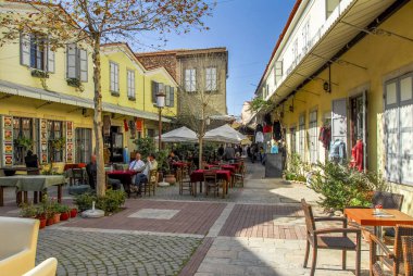 İzmir, Türkiye, 23 Mart 2010: Anafartalar Konak 'ta Abacioğlu Han
