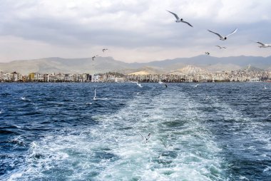 Izmir, Türkiye, 28 Mart 2010: Izmir Körfezi