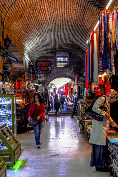 Izmir, Turquia, 23 de março de 2010: Kizlaragasi Han, Market Place em K — Fotografia de Stock